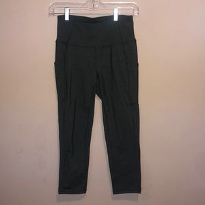 Tek Gear shape wear leggings size small, color gray